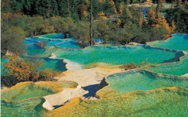 成都到九寨沟旅行团,探索童话世界，体验川西风光
